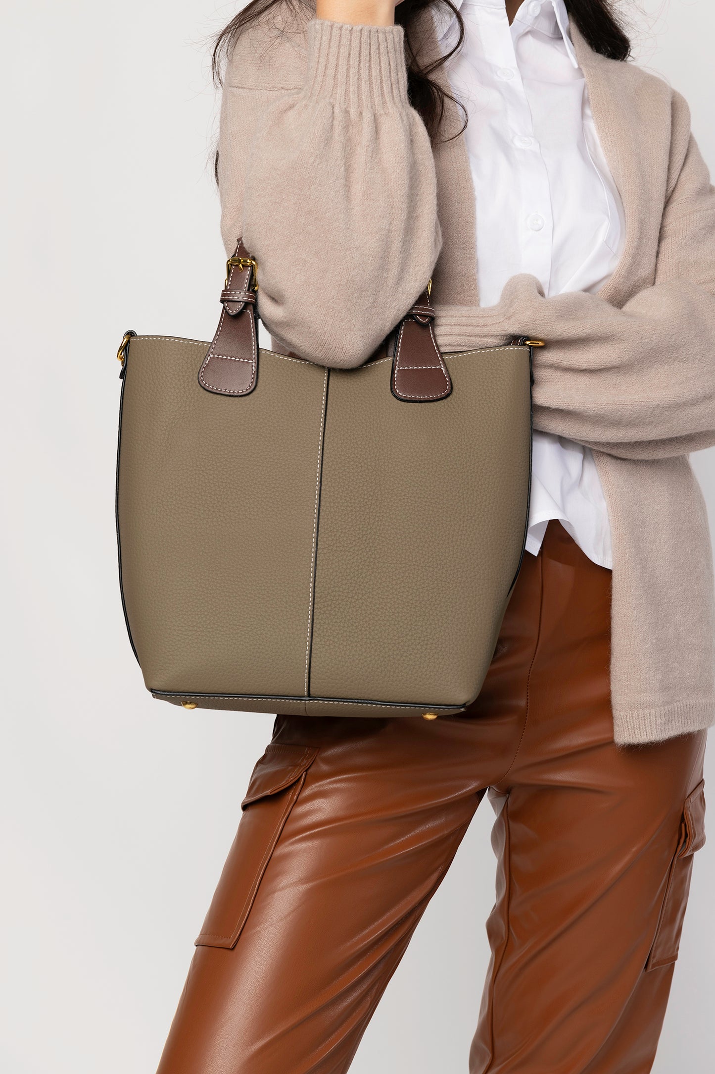 Aviana leather bucket bag